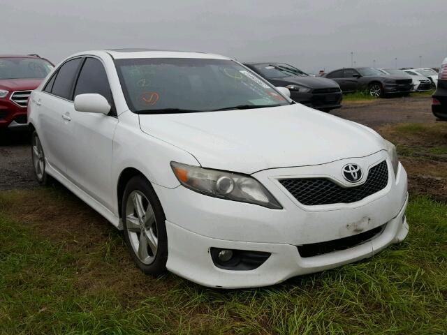 4T1BF3EK9BU673069 - 2011 TOYOTA CAMRY BASE WHITE photo 1