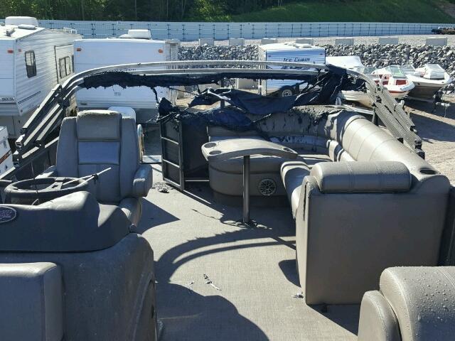 RGR02502K718 - 2018 REAT PONTOON BLUE photo 6