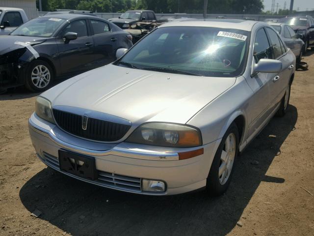 1LNHM86S92Y655921 - 2002 LINCOLN LS 银色 照片 2