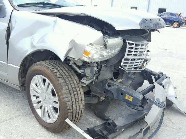 5LMFU27558LJ08600 - 2008 LINCOLN NAVIGATOR SILVER photo 9
