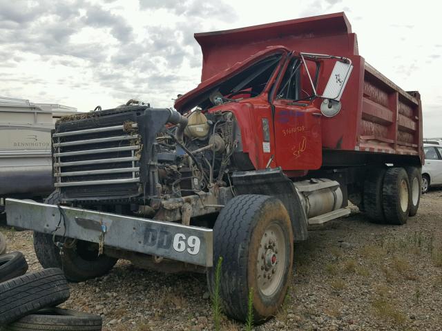 1M2P267C7VM032208 - 1997 MACK 600 RD600 RED photo 2