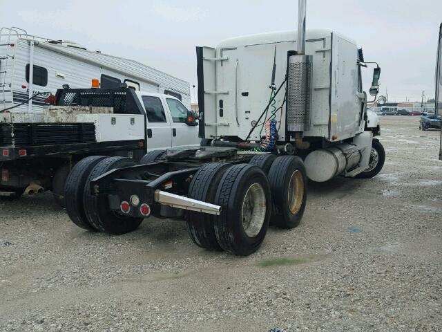 1FUJA6AV47LZ16180 - 2007 FREIGHTLINER CONVENTION WHITE photo 4