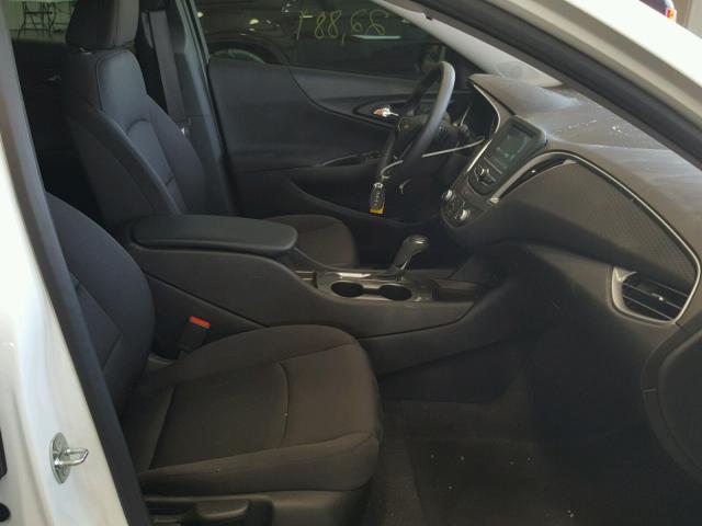 1G1ZB5ST4HF252504 - 2017 CHEVROLET MALIBU LS თეთრი ფოტო 5