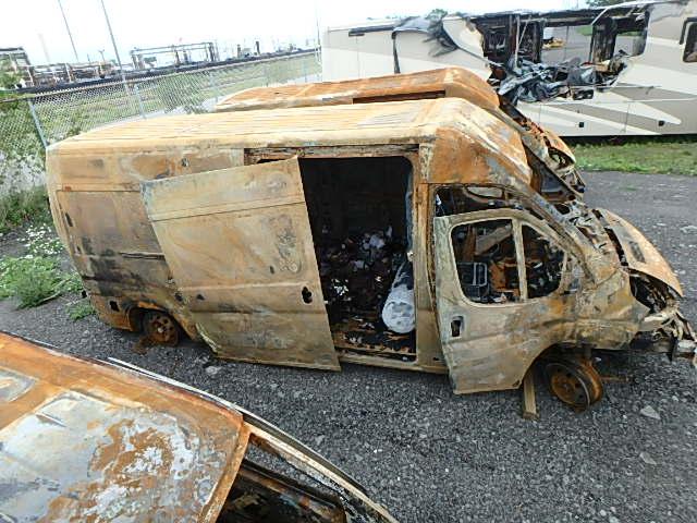 3C6TRVDG4HE511129 - 2017 RAM PROMASTER Yanmış foto 9