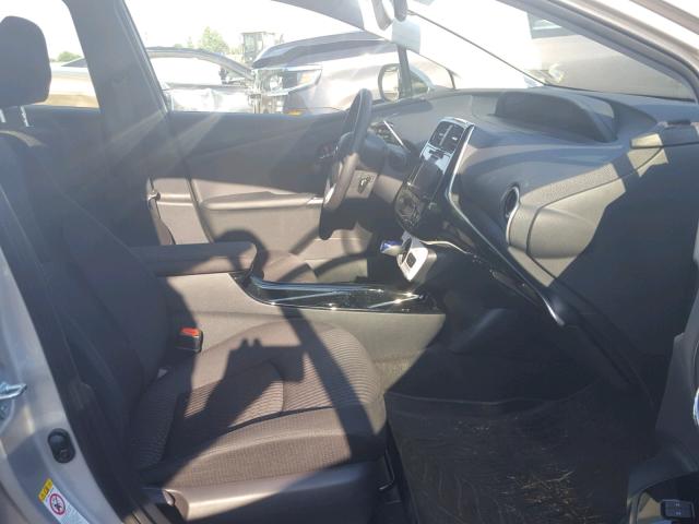 JTDKARFP7H3024529 - 2017 TOYOTA PRIUS PRIM ვერცხლისფერი ფოტო 5