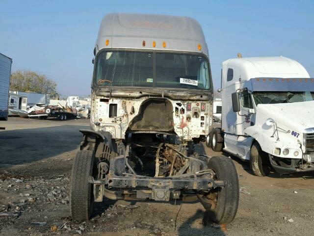 1FUJGLDR4CSBA3366 - 2012 FREIGHTLINER CASCADIA 1 WHITE photo 10