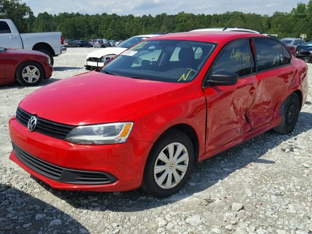 3VW2K7AJ3EM308560 - 2014 VOLKSWAGEN JETTA BASE RED photo 2