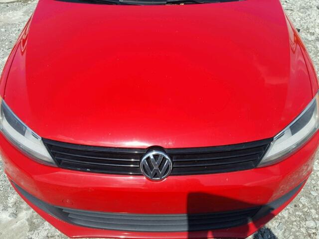 3VW2K7AJ3EM308560 - 2014 VOLKSWAGEN JETTA BASE RED photo 7