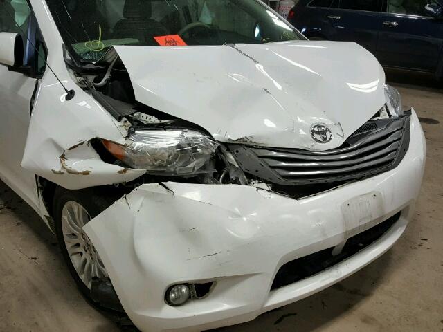 5TDYK3DC5ES466269 - 2014 TOYOTA SIENNA WHITE photo 9