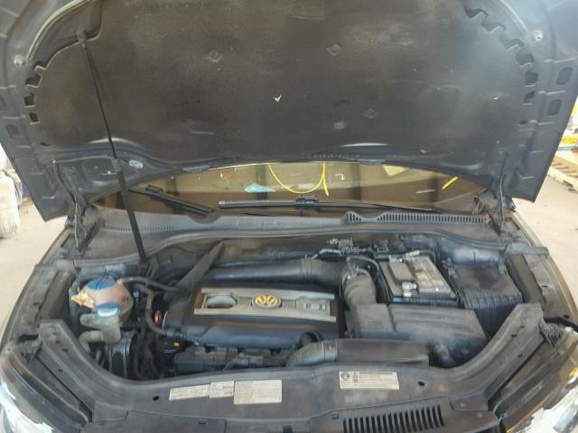 WVWBW7AH0CV001824 - 2012 VOLKSWAGEN EOS KOMFOR შავი ფოტო 7