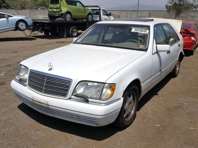 WDBGA33GXWA383064 - 1998 MERCEDES-BENZ S 320 WHITE photo 2