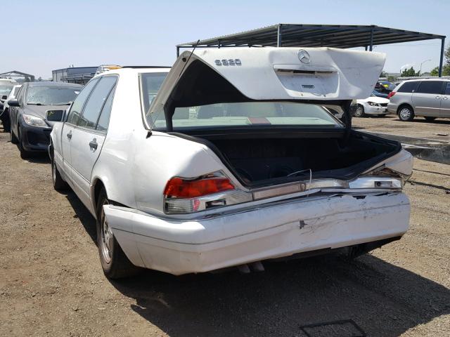 WDBGA33GXWA383064 - 1998 MERCEDES-BENZ S 320 WHITE photo 3