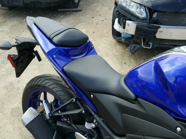 MH3RH06Y5GK010889 - 2016 YAMAHA YZFR3 BLUE photo 6