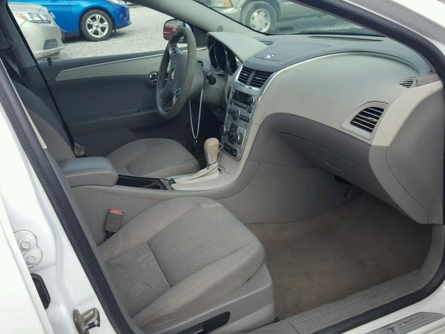 1G1ZC5EUXBF378777 - 2011 CHEVROLET MALIBU 1LT 白色 照片 5