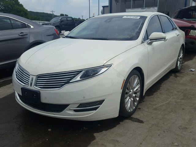 3LN6L2G94DR824067 - 2013 LINCOLN MKZ Սպիտակ լուսանկար 2