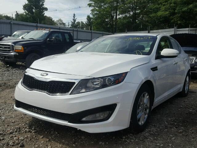 KNAGM4A74D5394677 - 2013 KIA OPTIMA LX WHITE photo 2