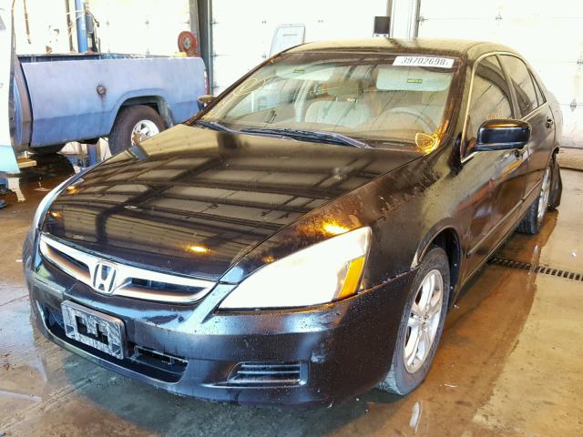 1HGCM56326A121522 - 2006 HONDA ACCORD SE BLACK photo 2