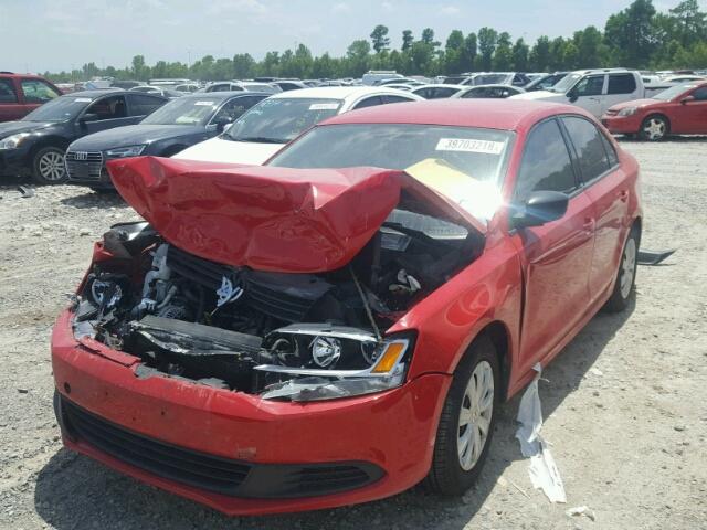 3VW2K7AJ5EM257482 - 2014 VOLKSWAGEN JETTA BASE 红色 照片 2
