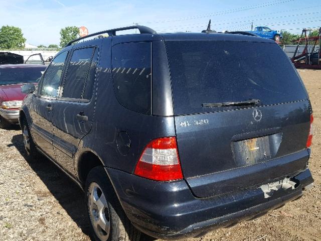 4JGAB54E72A355872 - 2002 MERCEDES-BENZ ML 320 BLUE photo 3