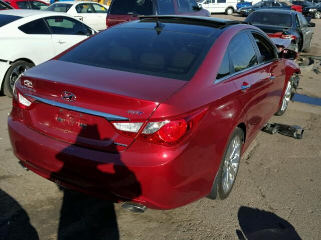 5NPEC4AB6DH573952 - 2013 HYUNDAI SONATA SE/ RED photo 4