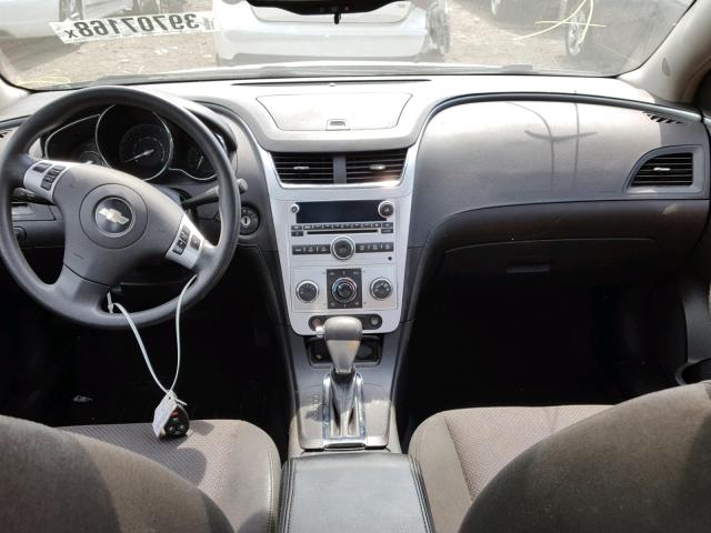 1G1ZH57B484216046 - 2008 CHEVROLET MALIBU 1LT BLUE photo 9