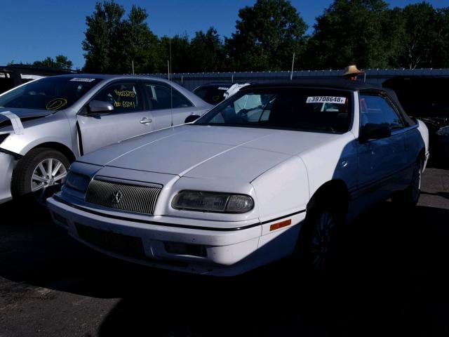 1C3EU4535RF287516 - 1994 CHRYSLER LEBARON BA WHITE photo 2