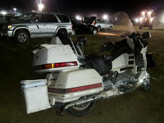 1HFSC2234SA701680 - 1995 HONDA GL1500 SE1 WHITE photo 4