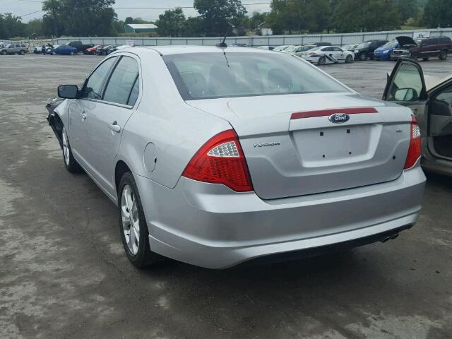 3FAHP0HA8CR285231 - 2012 FORD FUSION SE SILVER photo 3