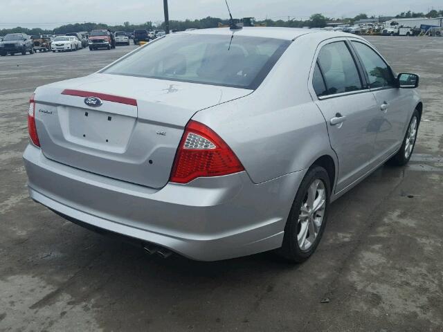 3FAHP0HA8CR285231 - 2012 FORD FUSION SE SILVER photo 4