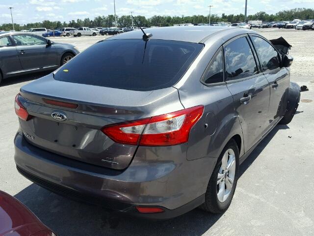 1FADP3F29DL306891 - 2013 FORD FOCUS GRAY photo 4