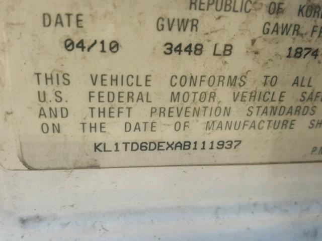 KL1TD6DEXAB111937 - 2010 CHEVROLET AVEO LS WHITE photo 10