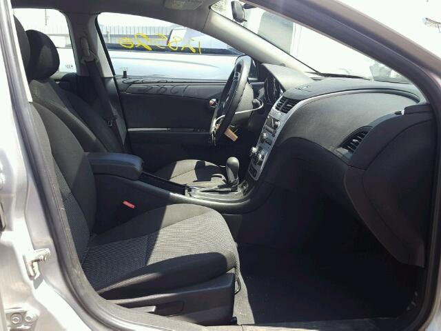 1G1ZC5EB8AF289481 - 2010 CHEVROLET MALIBU 1LT 银色 照片 5