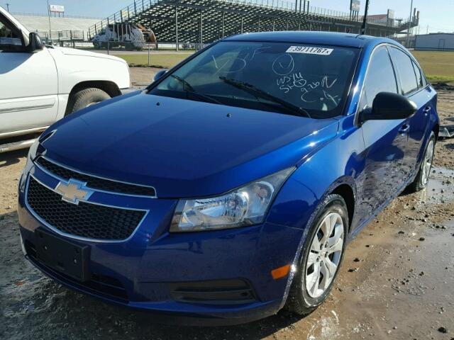 1G1PA5SH9D7255294 - 2013 CHEVROLET CRUZE BLUE photo 2