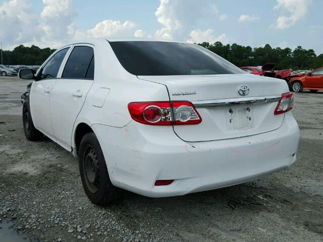 5YFBU4EE9CP049278 - 2012 TOYOTA COROLLA BA WHITE photo 3