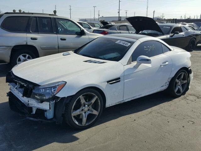 WDDPK4HA7EF077276 - 2014 MERCEDES-BENZ SLK 250 WHITE photo 2