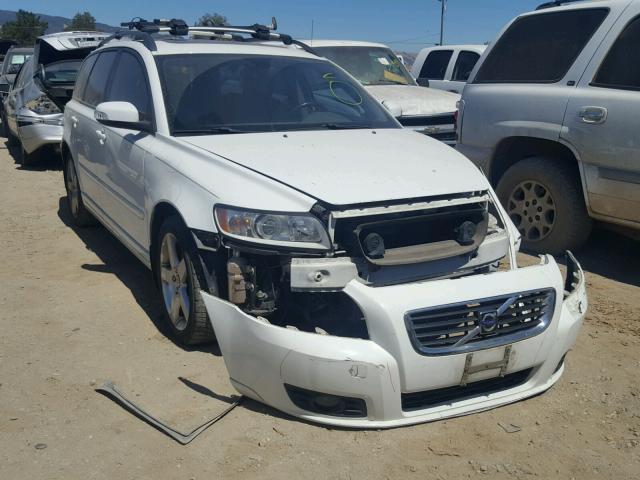 YV1MW382982406974 - 2008 VOLVO V50 2.4I WHITE photo 1