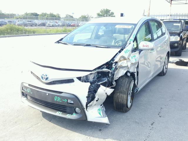 JTDZN3EU1FJ033615 - 2015 TOYOTA PRIUS V SILVER photo 2