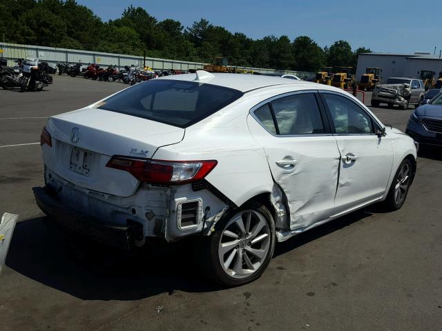 19UDE2F33GA025027 - 2016 ACURA ILX BASE WHITE photo 4