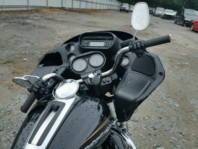 1HD1KGM17CB601102 - 2012 HARLEY-DAVIDSON FLTRU BLACK photo 5