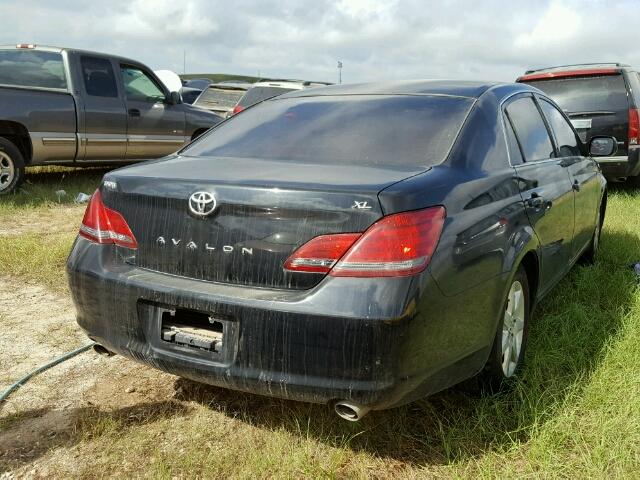 4T1BK36B48U296640 - 2008 TOYOTA AVALON XL BLACK photo 4