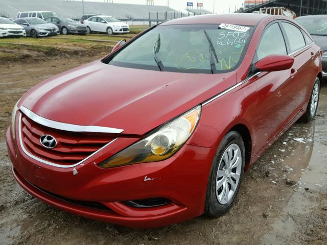 5NPEB4AC9BH045427 - 2011 HYUNDAI SONATA BURGUNDY photo 2