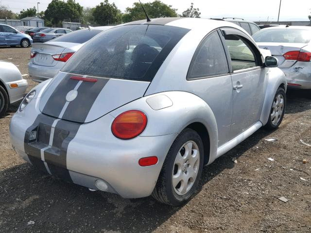 3VWCK21C12M444299 - 2002 VOLKSWAGEN NEW BEETLE 银色 照片 4