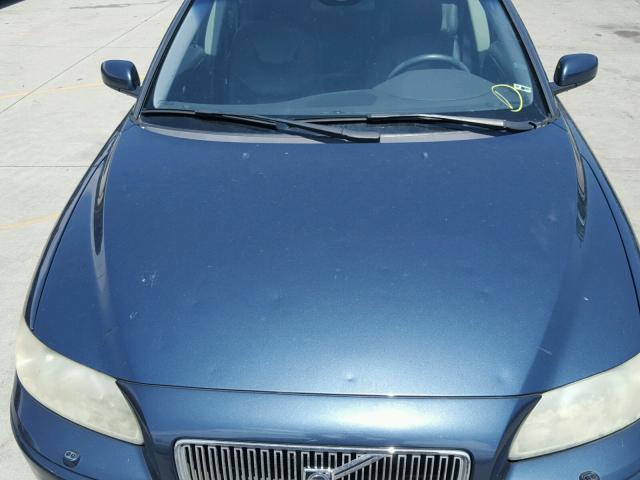 YV1SW640452506540 - 2005 VOLVO V70 BLUE photo 9