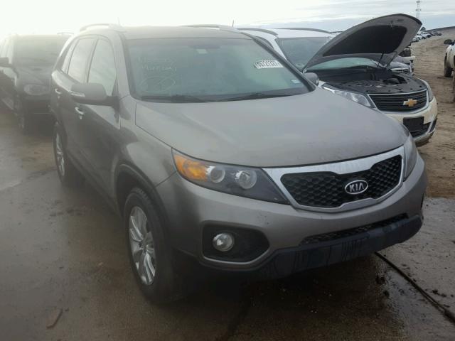 5XYKT4A2XBG121476 - 2011 KIA SORENTO GRAY photo 1