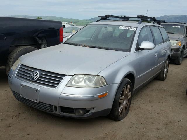 WVWWU63B55E134754 - 2005 VOLKSWAGEN PASSAT GLX 银色 照片 2