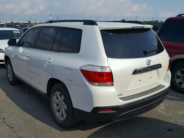 5TDZK3EH5DS136709 - 2013 TOYOTA HIGHLANDER WHITE photo 3