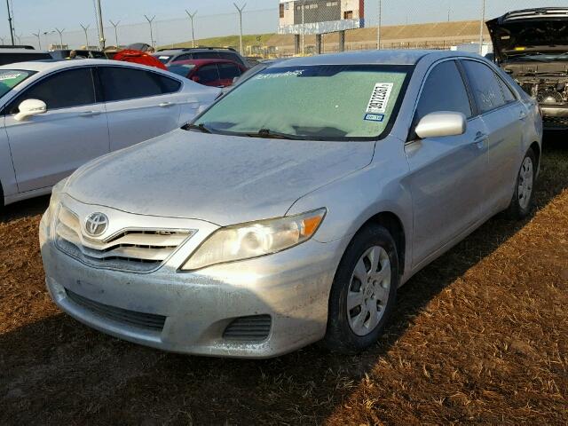 4T1BK3EK9AU104149 - 2010 TOYOTA CAMRY SILVER photo 2