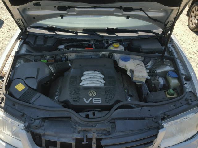 WVWPD63B7XE498133 - 1999 VOLKSWAGEN PASSAT GLX SILVER photo 7