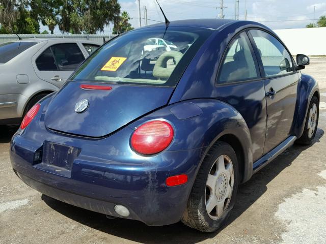 3VWCA21C9YM481547 - 2000 VOLKSWAGEN NEW BEETLE 蓝色 照片 4