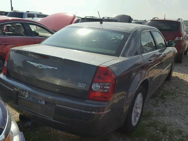 2C3KA53G48H258142 - 2008 CHRYSLER 300 SILVER photo 4